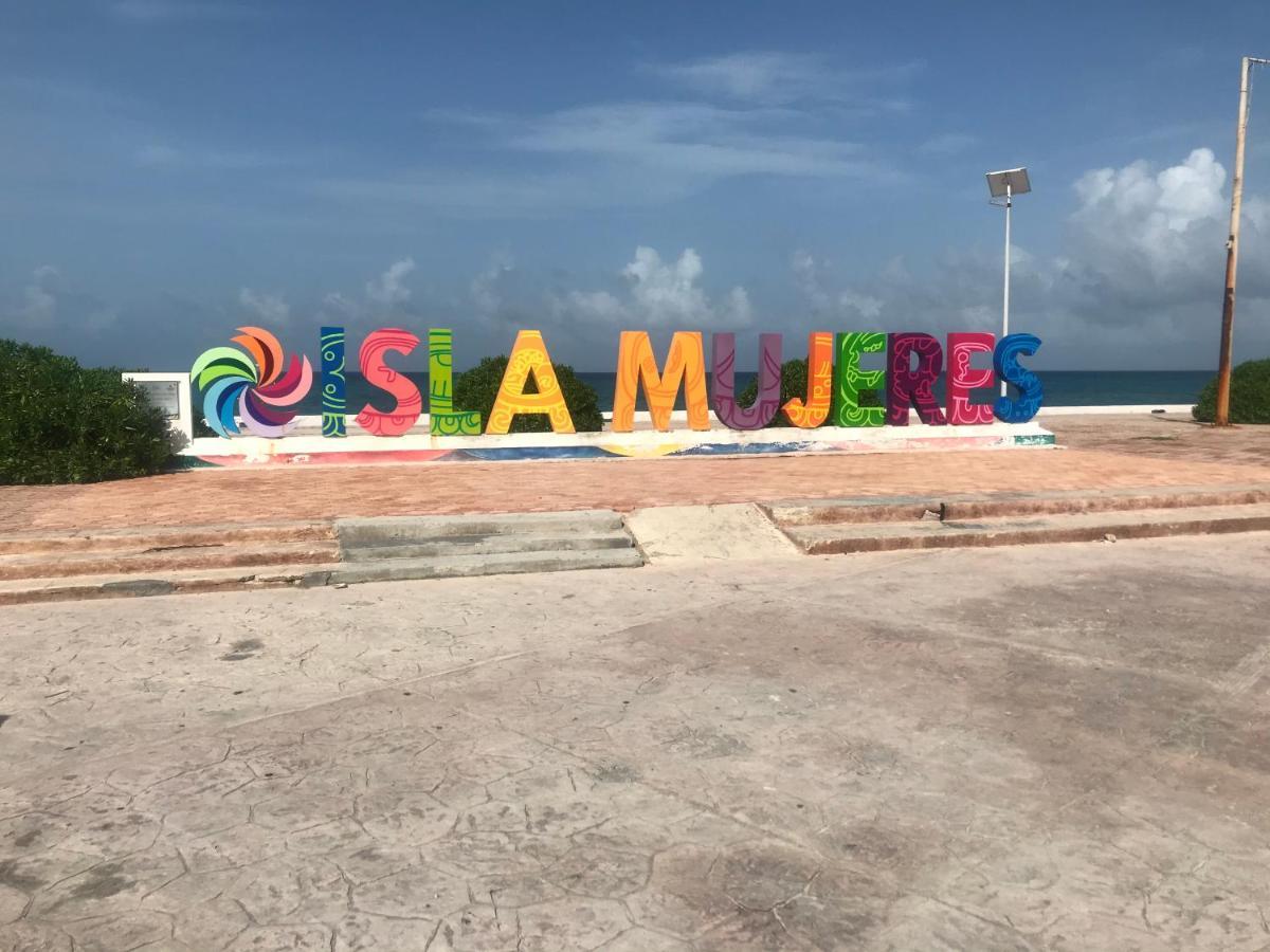 Hotel La Famiglia Isla Mujeres Exterior foto
