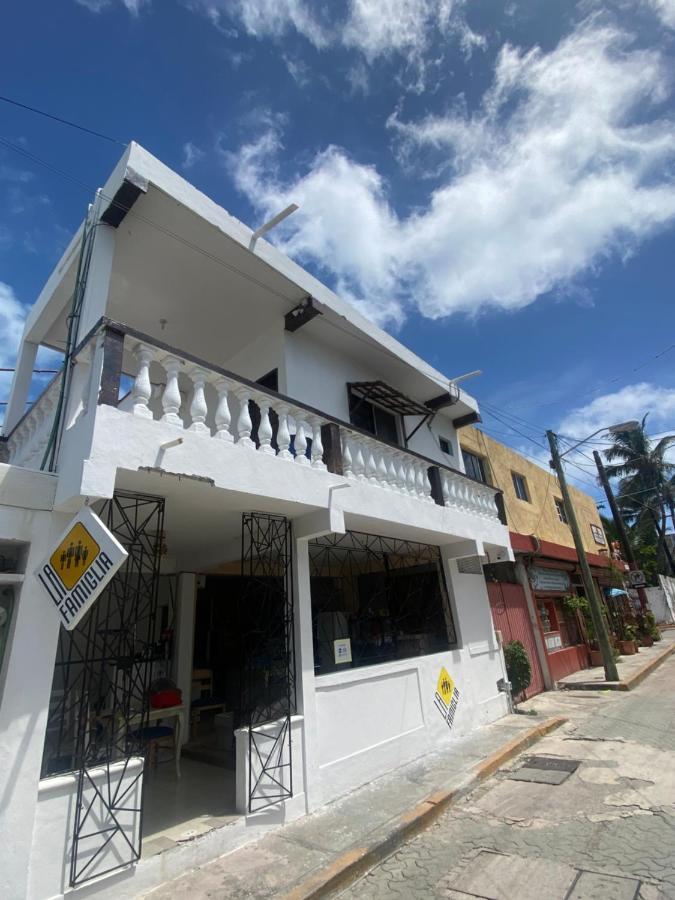 Hotel La Famiglia Isla Mujeres Exterior foto